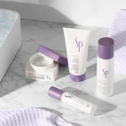 Wella SP Repair Perfect Hair Finishing Care 150 Ml -Eucerin || Clarins || Clinique Verkäufe 0624233 Wella SP Repair Perfect Hair Finishing Care 150 ml.0dd39511