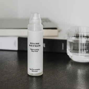 Susanne Kaufmann Gesichtsfluid Linie A - Rejuvenating Day Fluid 50 Ml 4 Susanne Kaufmann Gesichtsfluid Linie A - Rejuvenating Day Fluid 50 Ml – Bild 2