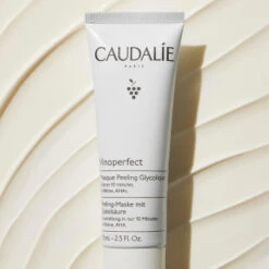 CAUDALIE Vinoperfect Peeling-Maske Glykolsäure 75 Ml 10 CAUDALIE Vinoperfect Peeling-Maske Glykolsäure 75 Ml -Eucerin || Clarins || Clinique Verkäufe 1404709 CAUDALIE Vinoperfect Peeling Maske Glykolsaeure 75 ml.fd053169