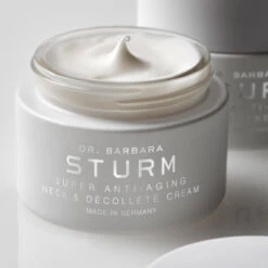 Dr. Barbara Sturm Super Anti-Aging Neck & Décolleté Cream 50 Ml -Eucerin || Clarins || Clinique Verkäufe 1409646 Dr Barbara Sturm Super Anti Aging Neck Decollete Cream 50 ml.3cc54a13