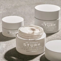 Dr. Barbara Sturm Super Anti-Aging Neck & Décolleté Cream 50 Ml -Eucerin || Clarins || Clinique Verkäufe 1409646 Dr Barbara Sturm Super Anti Aging Neck Decollete Cream 50 ml.6039b43b